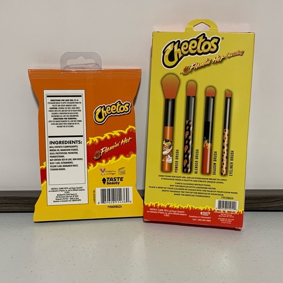 Taste Beauty x Flamin’ Hot Crunchy Cheetos Eyeshadow Palette & Brush Set-New - Picture 3 of 9
